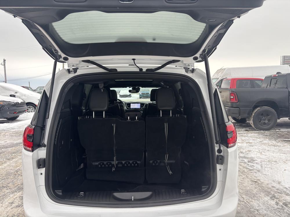 Chrysler Pacifica Hybrid 2024 Blanc usage à vendre Chrysler Pacifica Hybrid 2024 Blanc usage à vendre