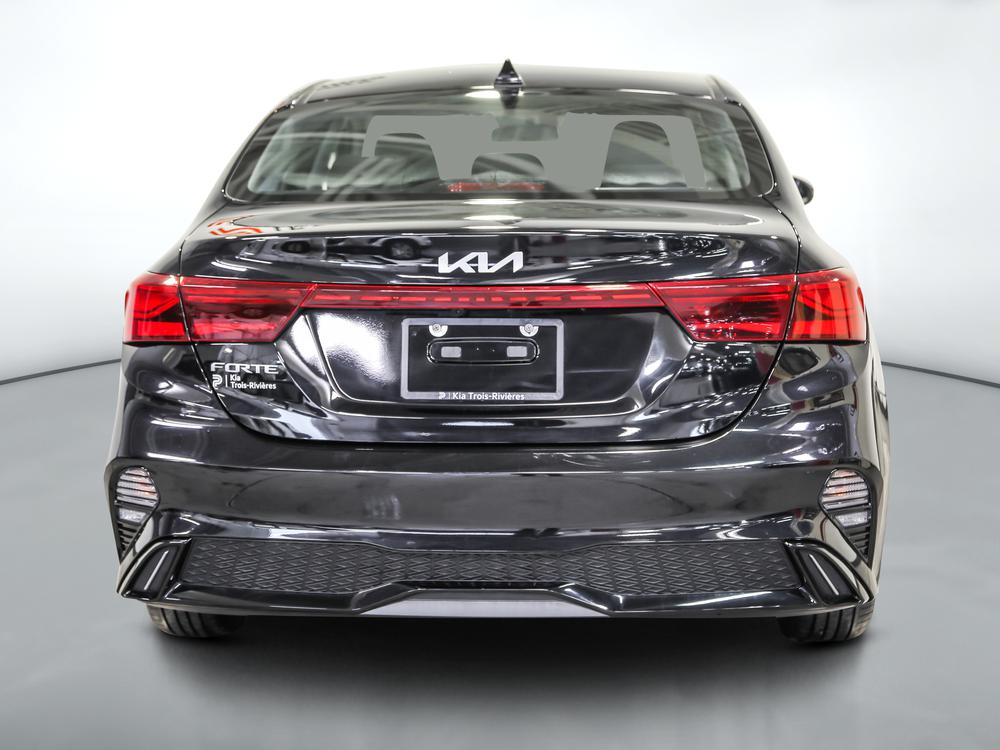 Kia Forte EX 2023 d&rsquo;occasion à vendre - 4