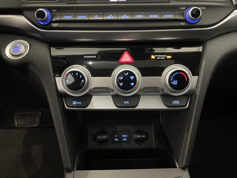 Hyundai Elantra Preferred Sun & Safety 2020 d&rsquo;occasion à vendre - 26