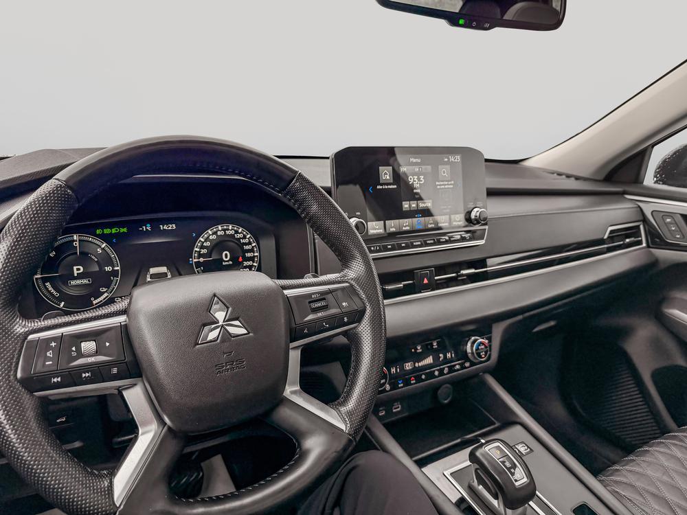 Mitsubishi Outlander PHEV SEL 2023 d&rsquo;occasion à vendre - 17