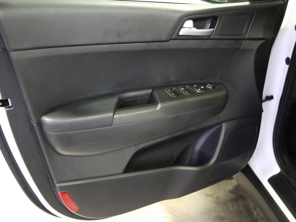 Kia Sportage LX 2019 d&rsquo;occasion à vendre - 14