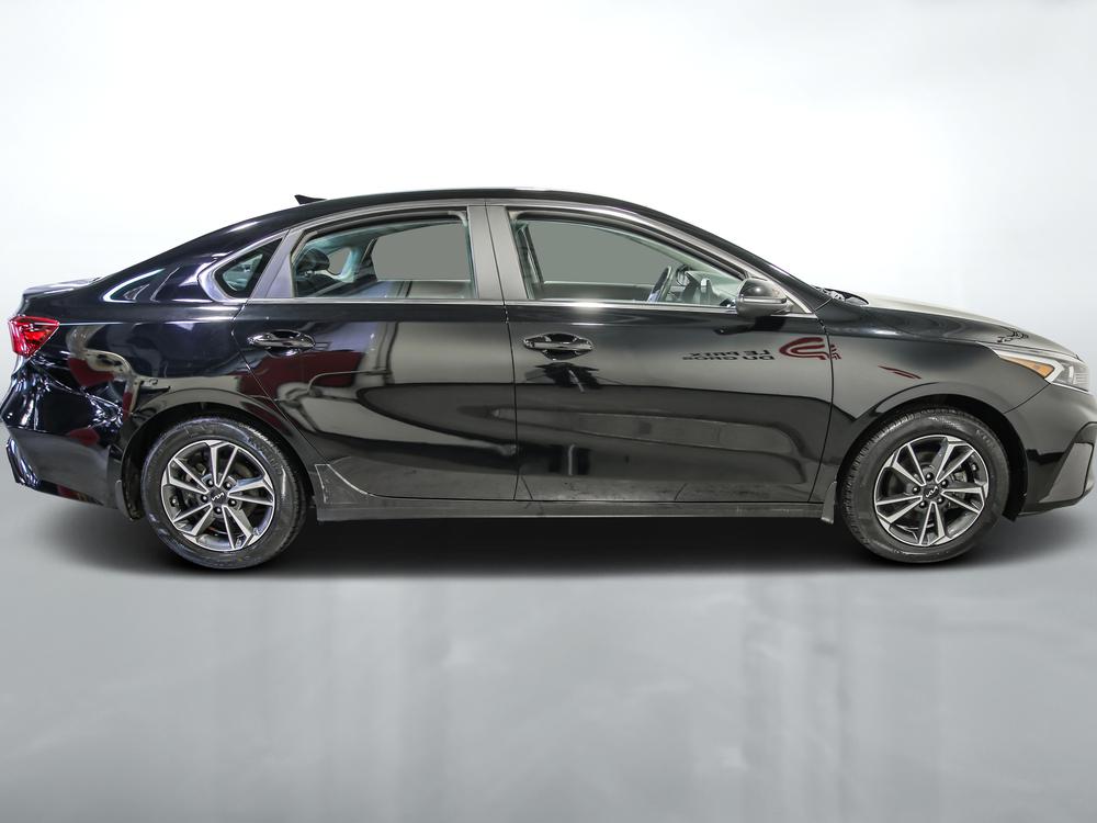 Kia Forte EX 2023 d&rsquo;occasion à vendre - 2