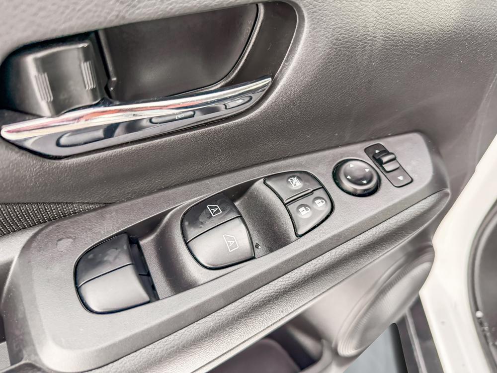 Nissan Kicks 2021 Blanc usage à vendre Nissan Kicks 2021 Blanc usage à vendre