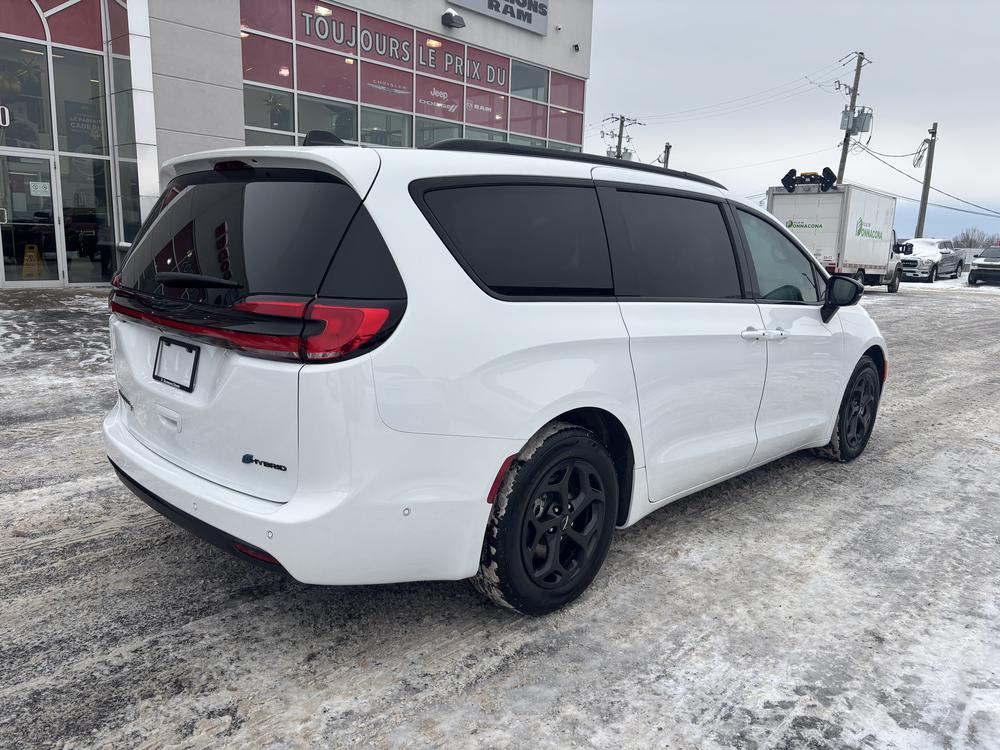 Chrysler Pacifica Hybrid 2024 Blanc usage à vendre Chrysler Pacifica Hybrid 2024 Blanc usage à vendre