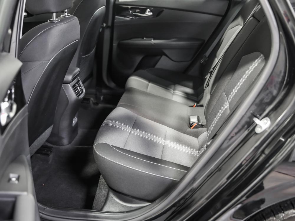 Kia Forte EX 2023 d&rsquo;occasion à vendre - 24