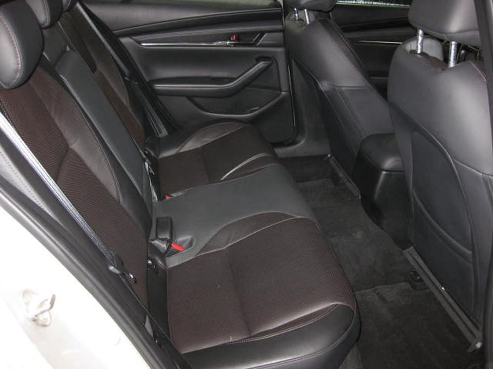 Mazda Mazda3 GT Turbo AWD 2022 d&rsquo;occasion à vendre - 29