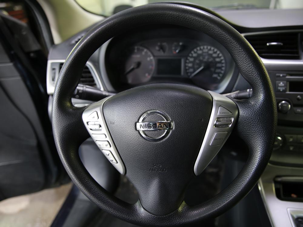 Nissan Sentra 2014 Bleu usage à vendre Nissan Sentra 2014 Bleu usage à vendre