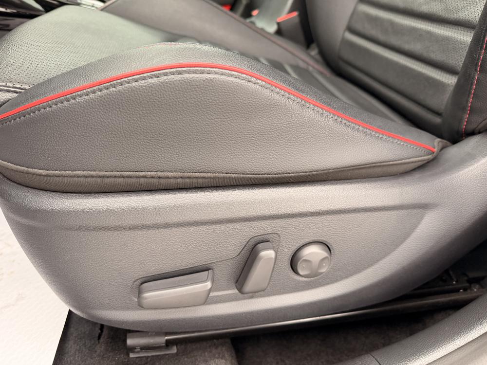 Kia Forte5 2023 Noir usage à vendre Kia Forte5 2023 Noir usage à vendre