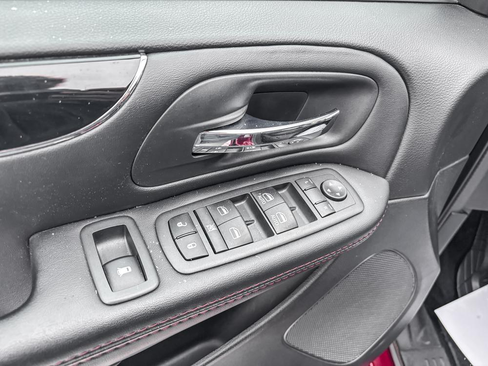 Dodge Grand Caravan 2020 Rouge usage à vendre Dodge Grand Caravan 2020 Rouge usage à vendre