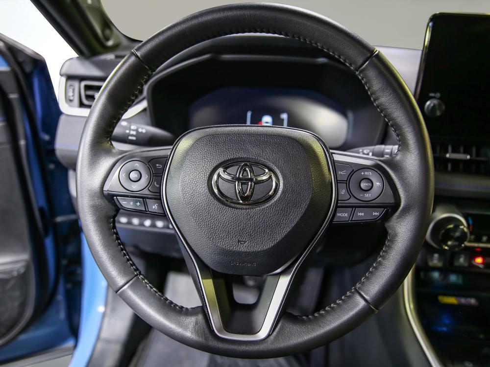 Toyota RAV4 XSE 2024 d&rsquo;occasion à vendre - 18