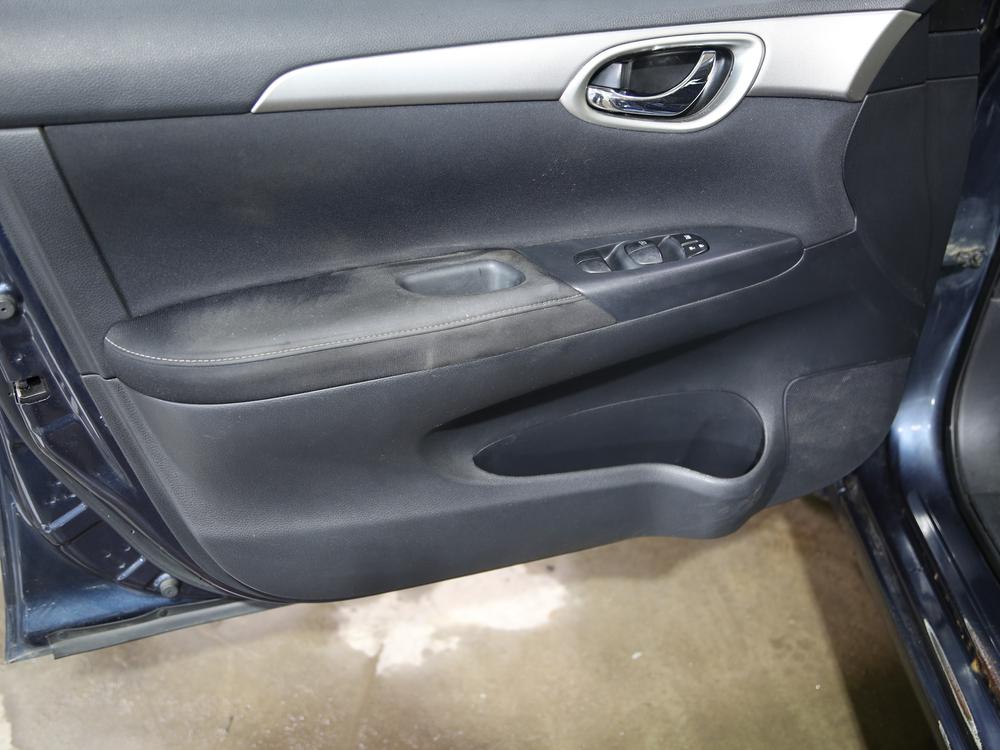 Nissan Sentra 2014 Bleu usage à vendre Nissan Sentra 2014 Bleu usage à vendre