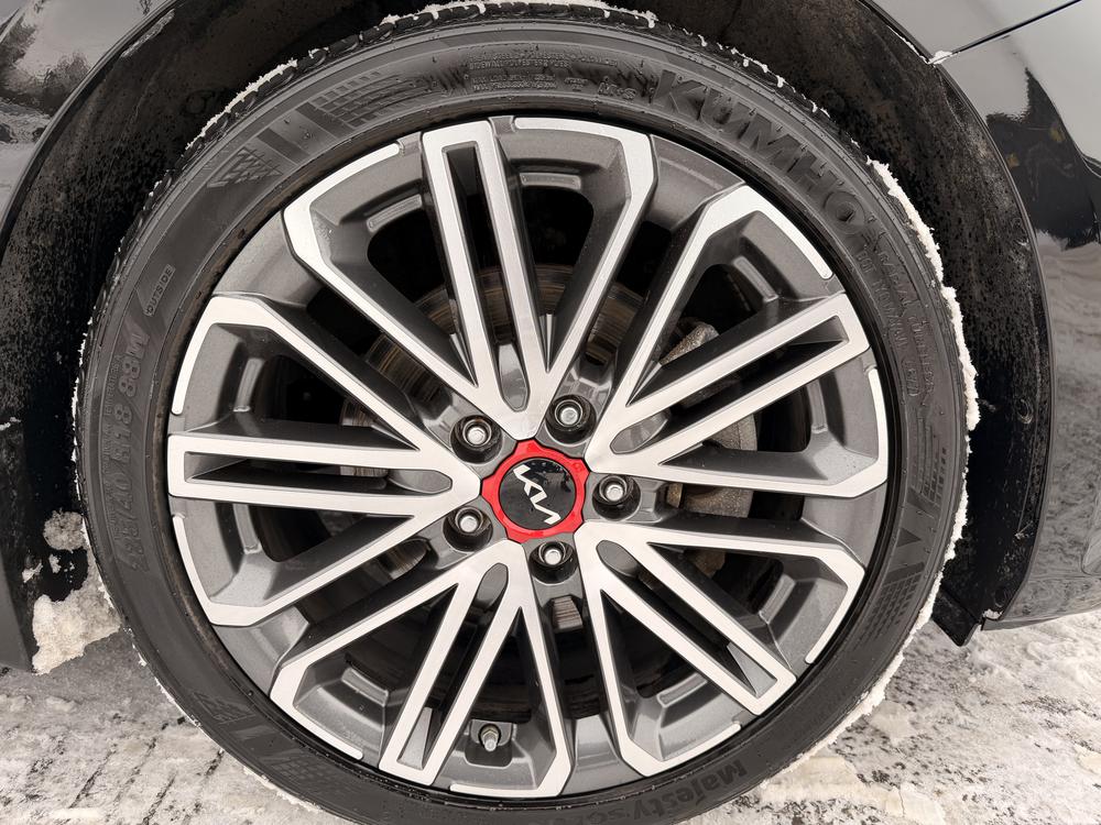 Kia Forte5 2023 Noir usage à vendre Kia Forte5 2023 Noir usage à vendre