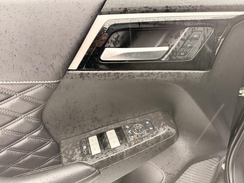 Mitsubishi Outlander PHEV 2023 Noir usage à vendre Mitsubishi Outlander PHEV 2023 Noir usage à vendre