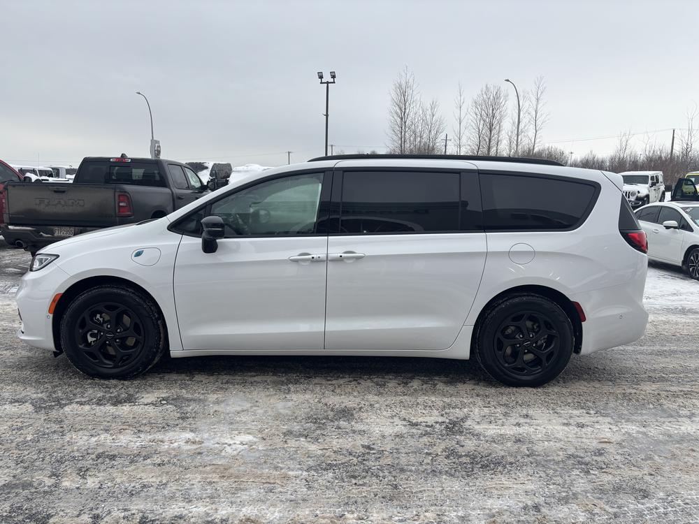 Chrysler Pacifica Hybrid 2024 Blanc usage à vendre Chrysler Pacifica Hybrid 2024 Blanc usage à vendre