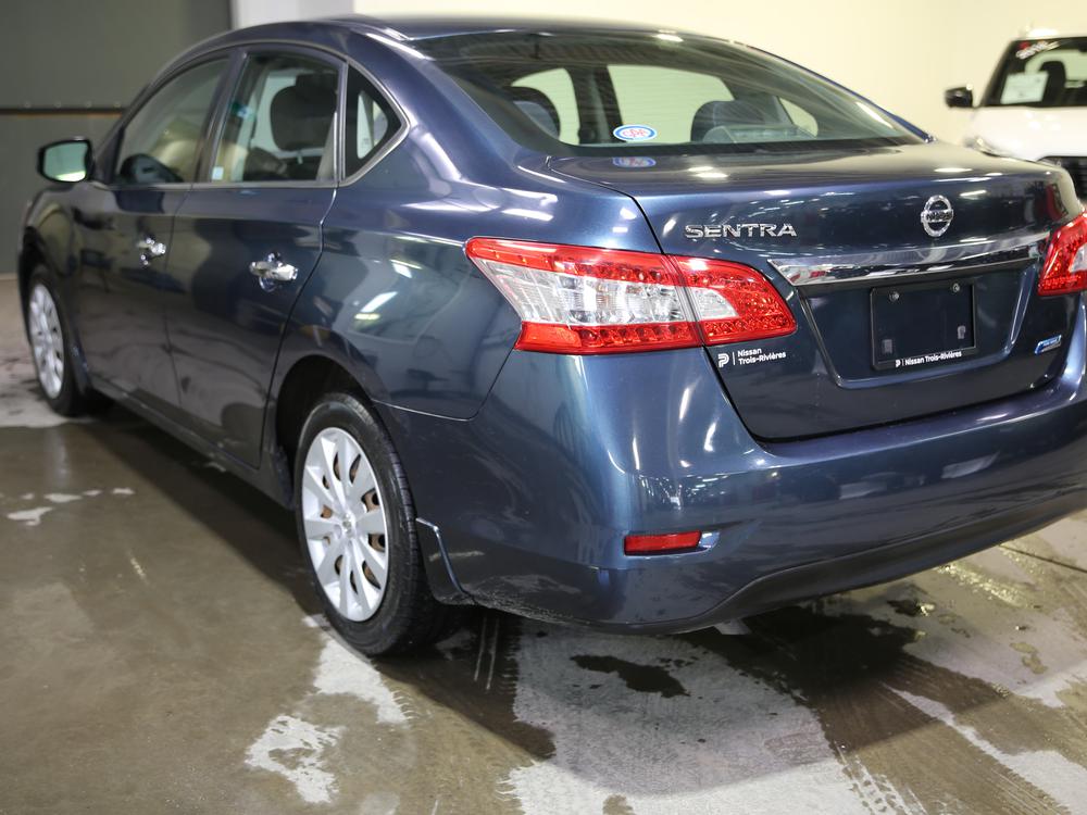 Nissan Sentra 2014 Bleu usage à vendre Nissan Sentra 2014 Bleu usage à vendre