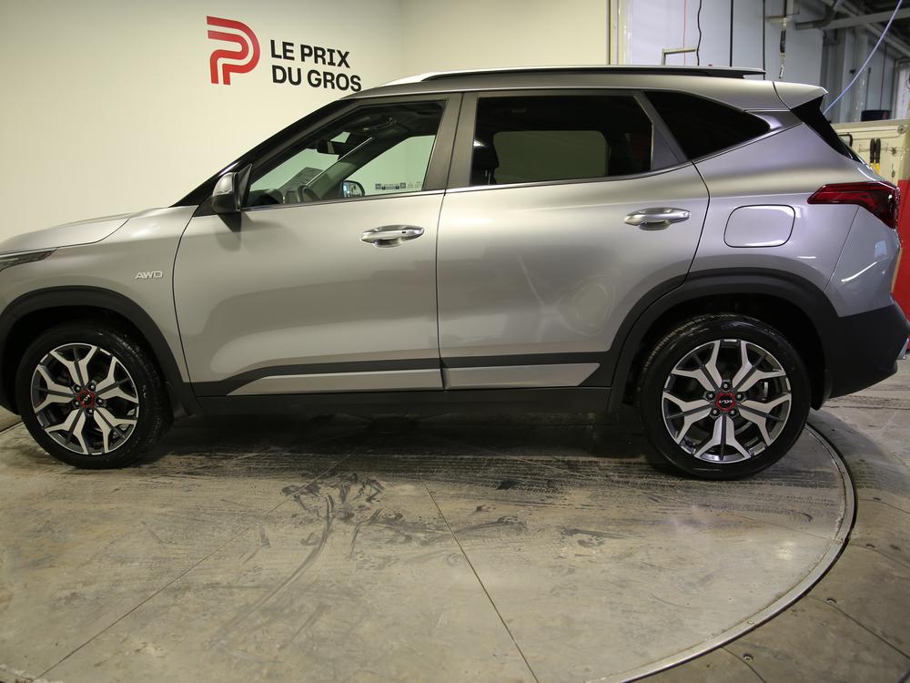 Kia Seltos 2023 Acier usage à vendre Kia Seltos 2023 Acier usage à vendre