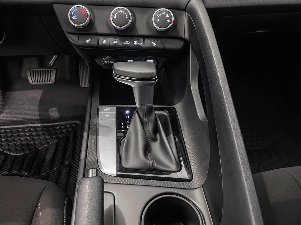 Hyundai Elantra Preferred 2022 d&rsquo;occasion à vendre - 26