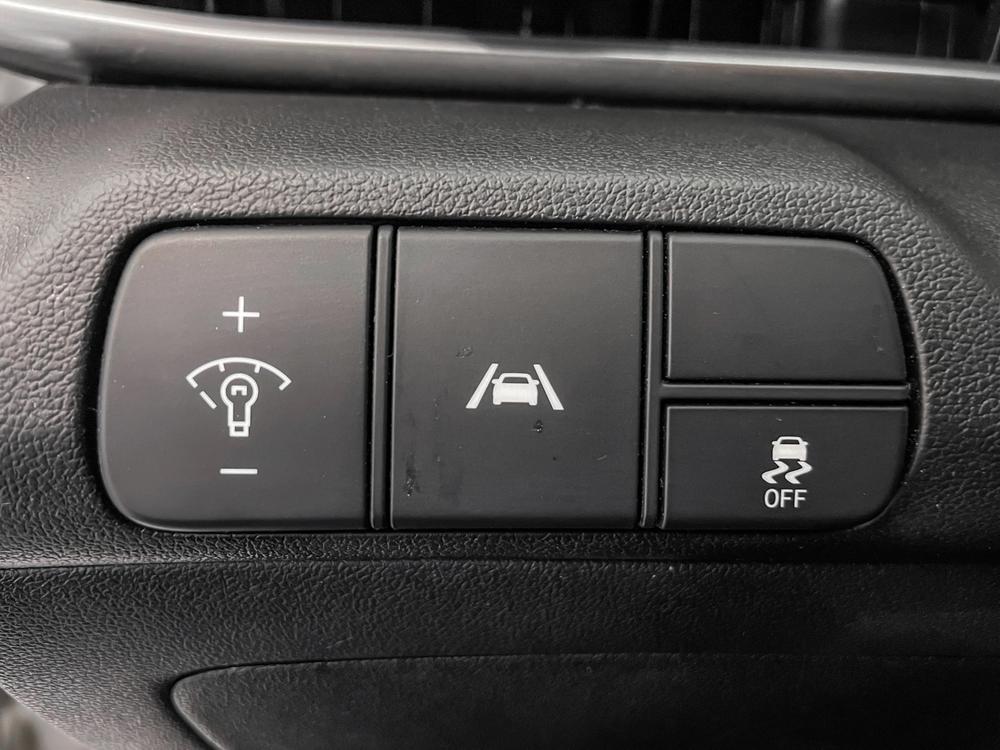 Hyundai Elantra Preferred 2022 d&rsquo;occasion à vendre - 17