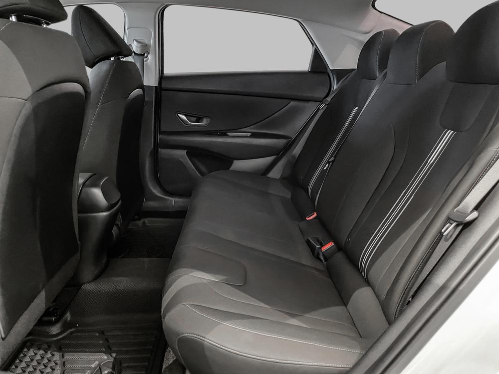 Hyundai Elantra Preferred 2022 d&rsquo;occasion à vendre - 27