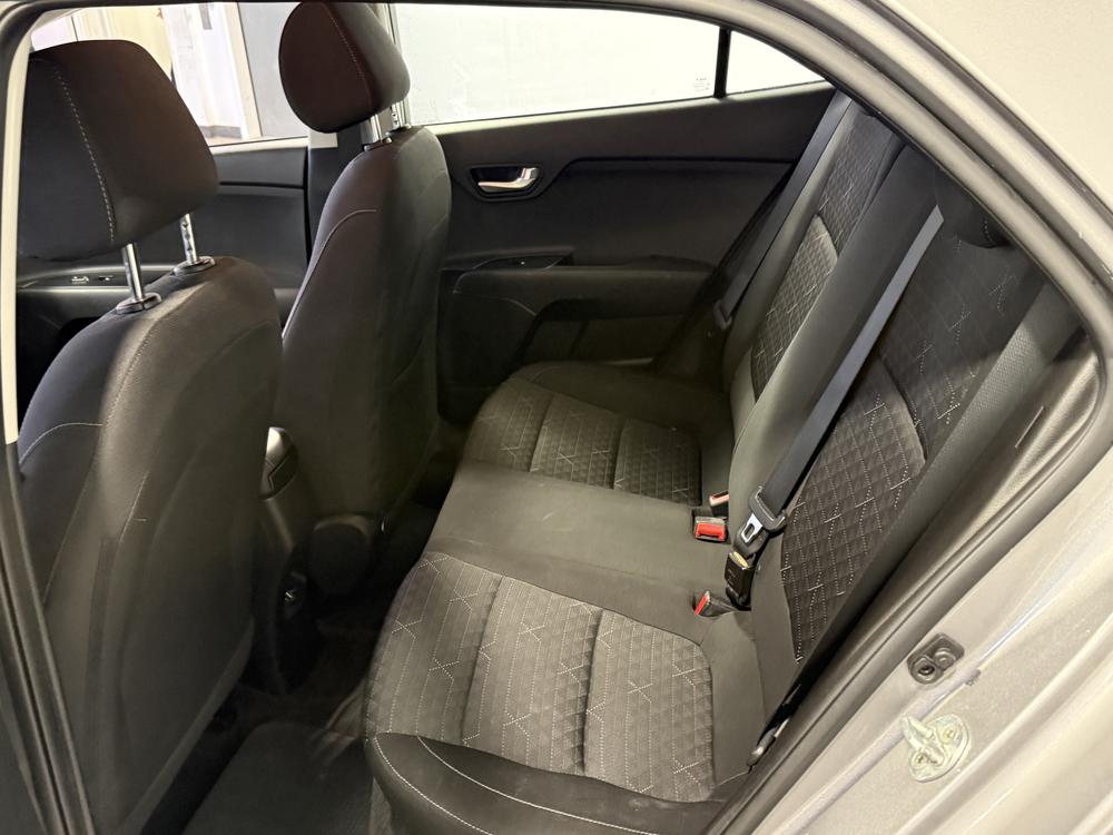 Kia Rio 5 portes LX+ 2022 d&rsquo;occasion à vendre - 31