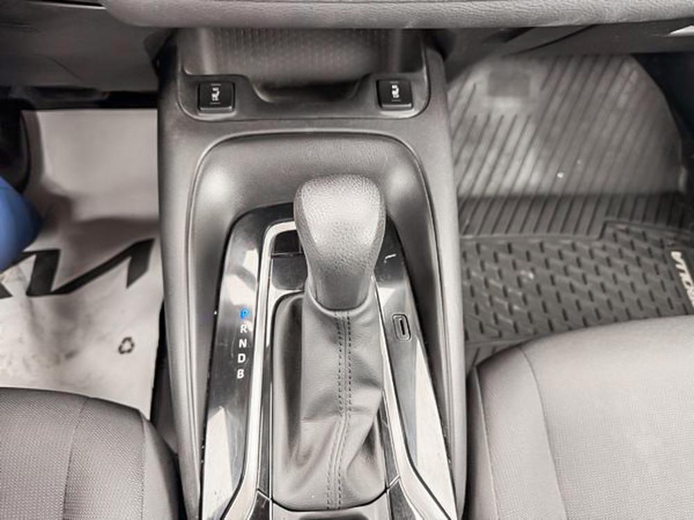 Toyota Corolla LE 2021 d&rsquo;occasion à vendre - 24