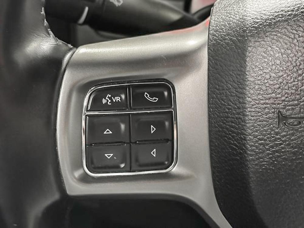 Ram 1500 Classic WARLOCK 2023 d&rsquo;occasion à vendre - 16