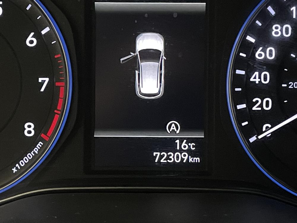 Hyundai Kona Essential 2023 d&rsquo;occasion à vendre - 18