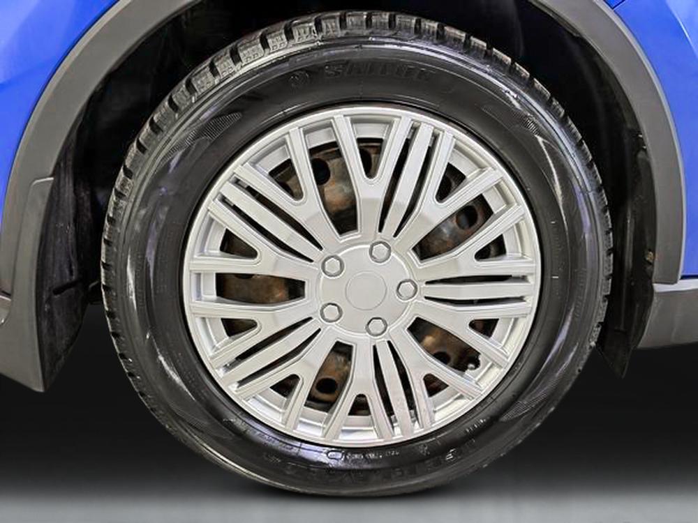 Toyota C-HR LE 2019 d&rsquo;occasion à vendre - 12