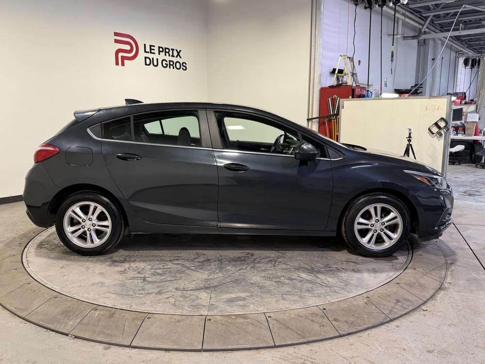 Chevrolet Cruze HATCHBACK LT TURBO 2018 d&rsquo;occasion à vendre - 2
