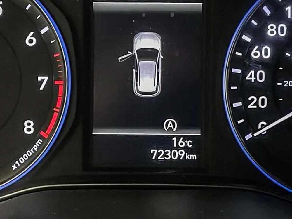 Hyundai Kona Essential 2023 d&rsquo;occasion à vendre - 18