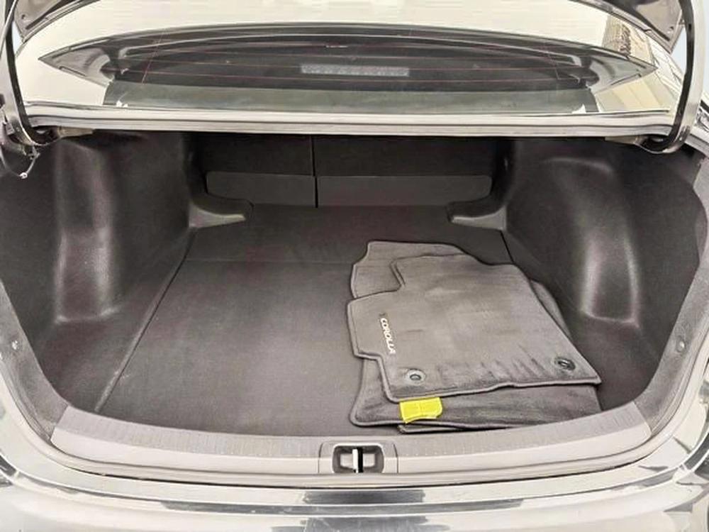 Toyota Corolla LE 2021 d&rsquo;occasion à vendre - 28