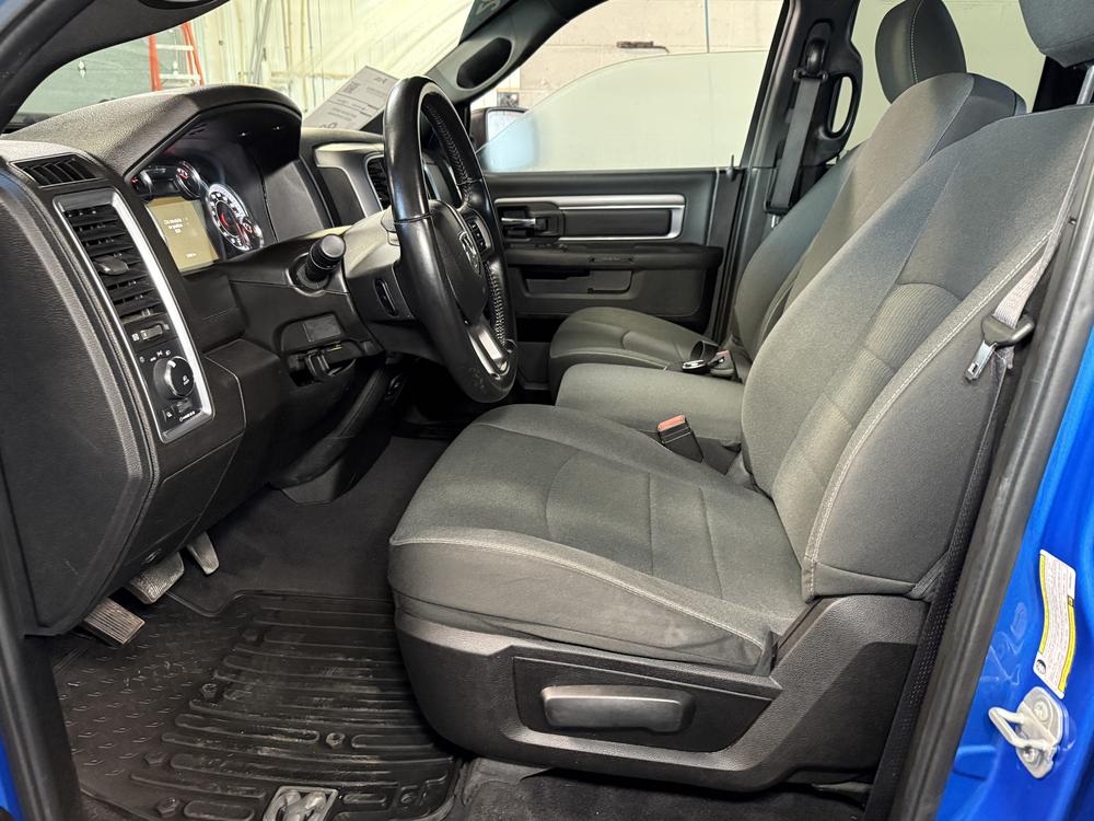 Ram 1500 Classic WARLOCK 2023 d&rsquo;occasion à vendre - 13