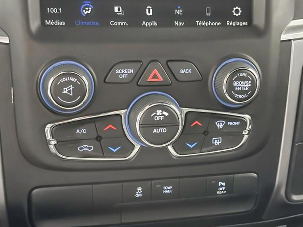 Ram 1500 Classic WARLOCK 2023 d&rsquo;occasion à vendre - 22