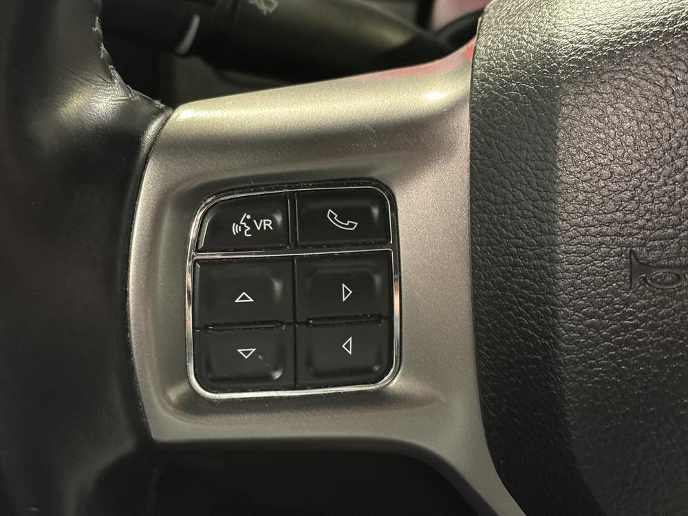 Ram 1500 Classic WARLOCK 2023 d&rsquo;occasion à vendre - 16