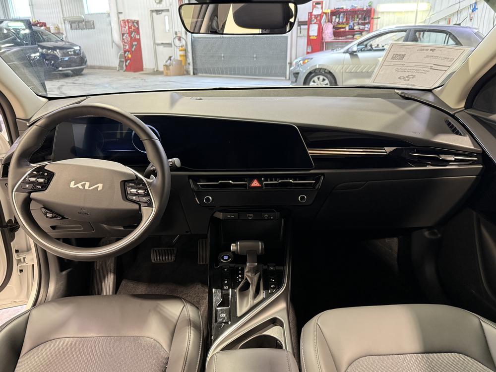 Kia Niro ex premium 2025 d&rsquo;occasion à vendre - 32