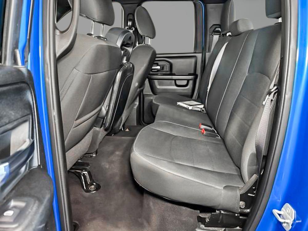 Ram 1500 Classic WARLOCK 2023 d&rsquo;occasion à vendre - 26