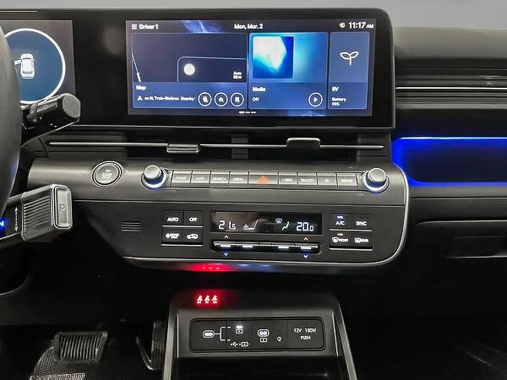 Hyundai Kona électrique Ultimate two tone / toit noir 2025 d&rsquo;occasion à vendre - 23