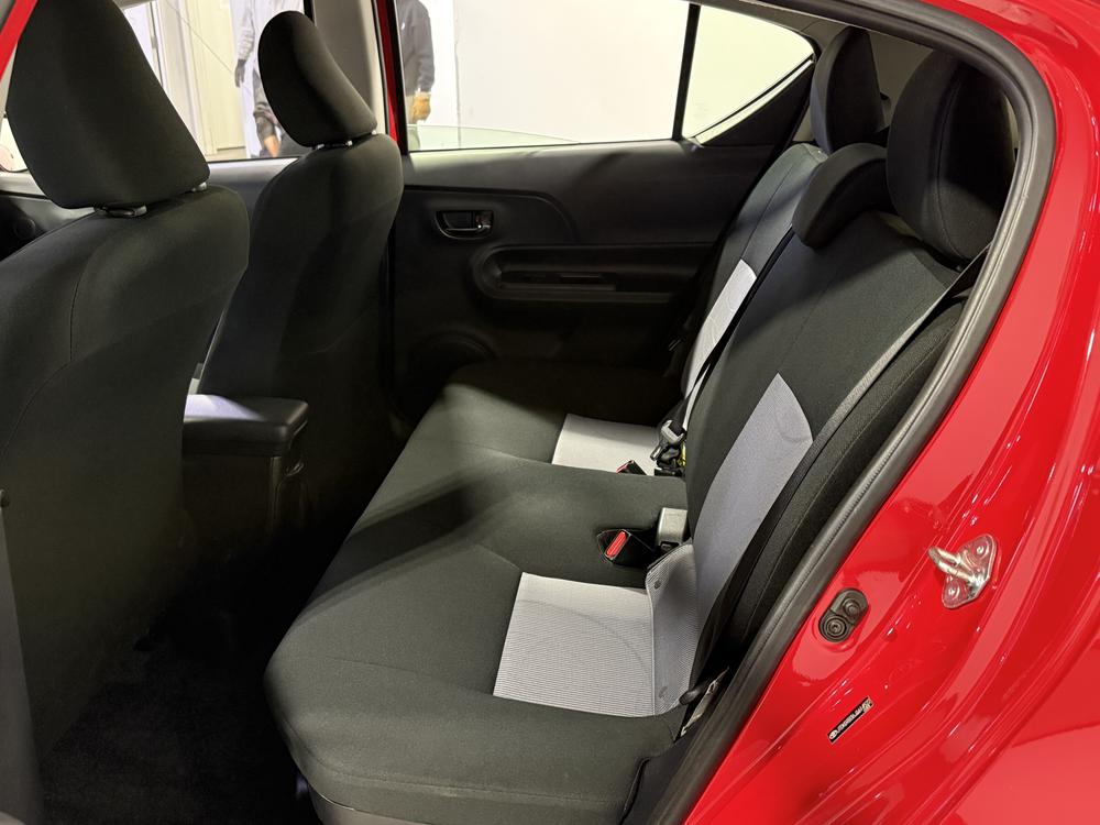 Toyota Prius c C 2018 d&rsquo;occasion à vendre - 30