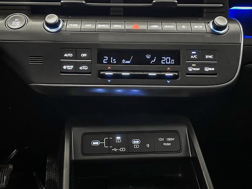 Hyundai Kona électrique Ultimate two tone / toit noir 2025 d&rsquo;occasion à vendre - 29