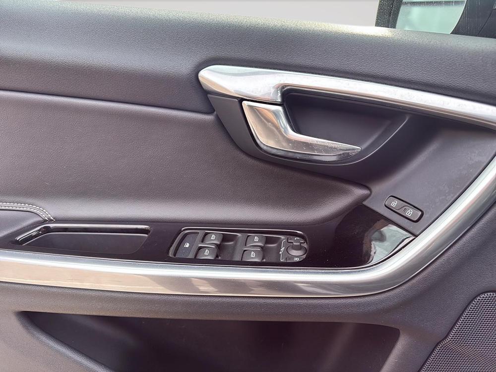 Volvo S60 T6 PREMIER PLUS 2015 d&rsquo;occasion à vendre - 17