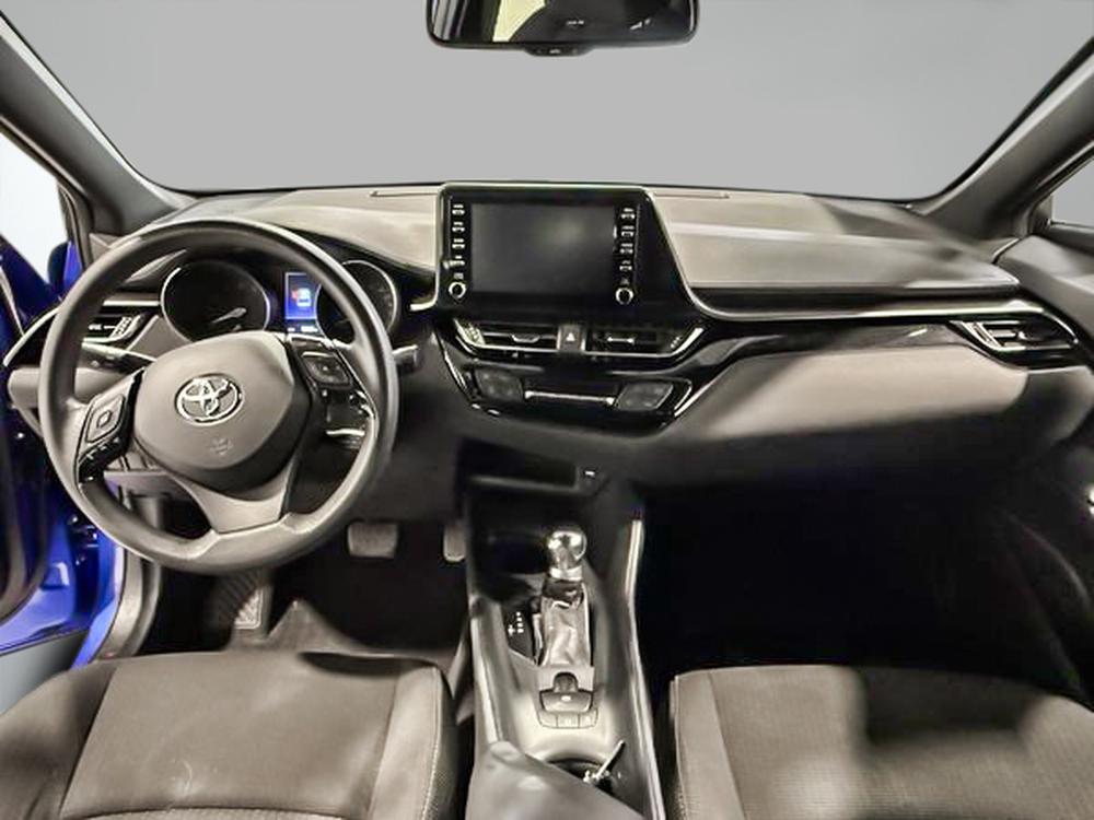 Toyota C-HR LE 2019 d&rsquo;occasion à vendre - 29