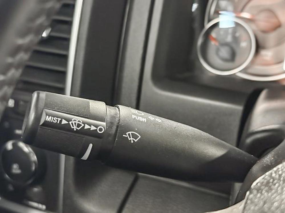 Ram 1500 Classic WARLOCK 2023 d&rsquo;occasion à vendre - 18