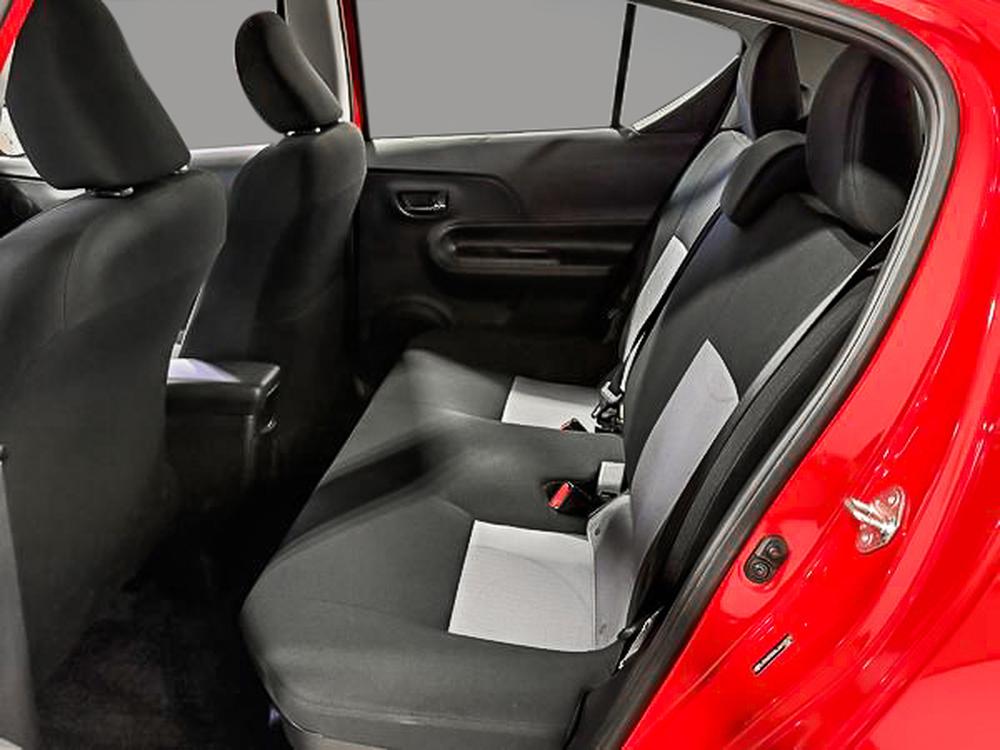 Toyota Prius c C 2018 d&rsquo;occasion à vendre - 30