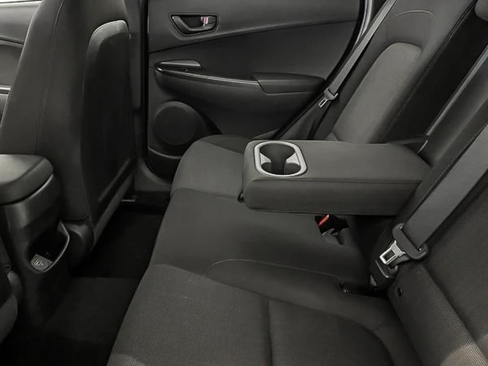 Hyundai Kona Essential 2023 d&rsquo;occasion à vendre - 28