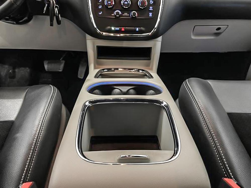 Dodge Grand Caravan SXT Premium Plus 2019 d&rsquo;occasion à vendre - 26