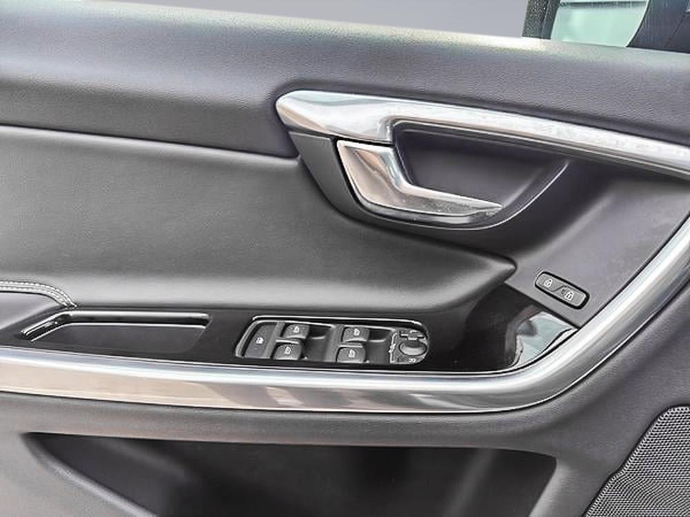 Volvo S60 T6 PREMIER PLUS 2015 d&rsquo;occasion à vendre - 17