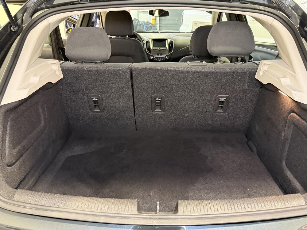 Chevrolet Cruze HATCHBACK LT TURBO 2018 d&rsquo;occasion à vendre - 32