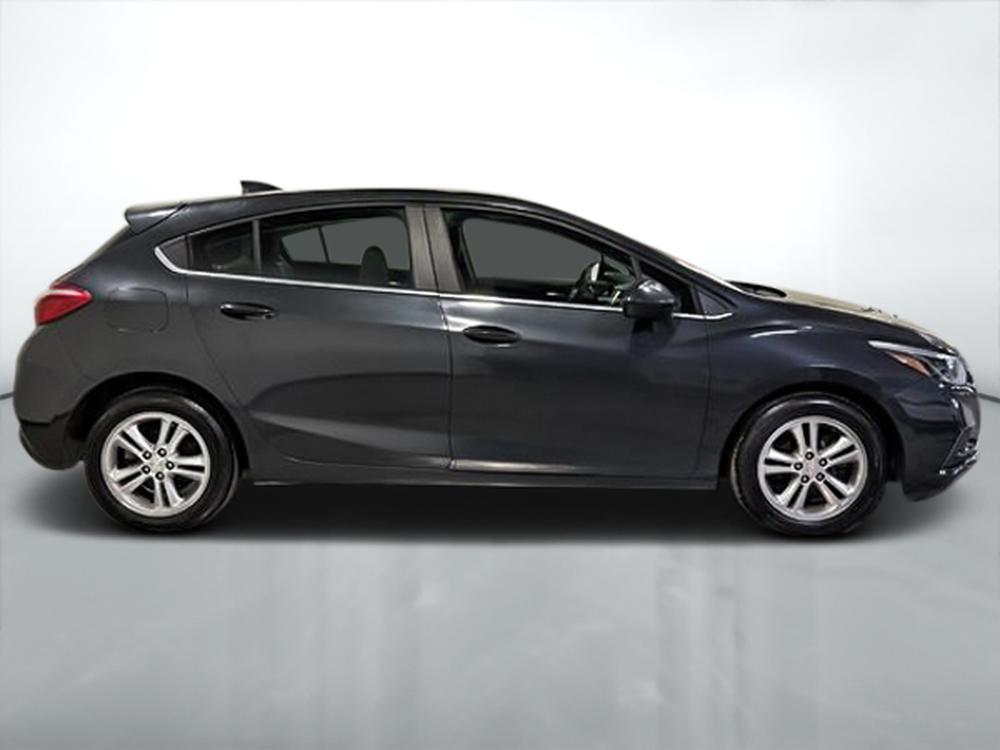 Chevrolet Cruze HATCHBACK LT TURBO 2018 d&rsquo;occasion à vendre - 2