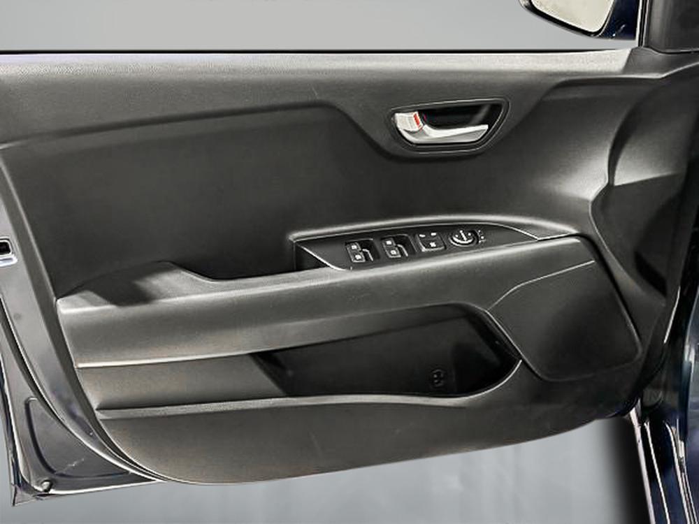 Kia Rio 5 portes LX+ 2023 d&rsquo;occasion à vendre - 13