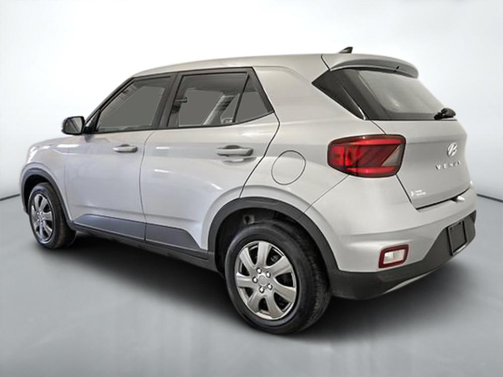 Hyundai Venue Essential 2022 d&rsquo;occasion à vendre - 6